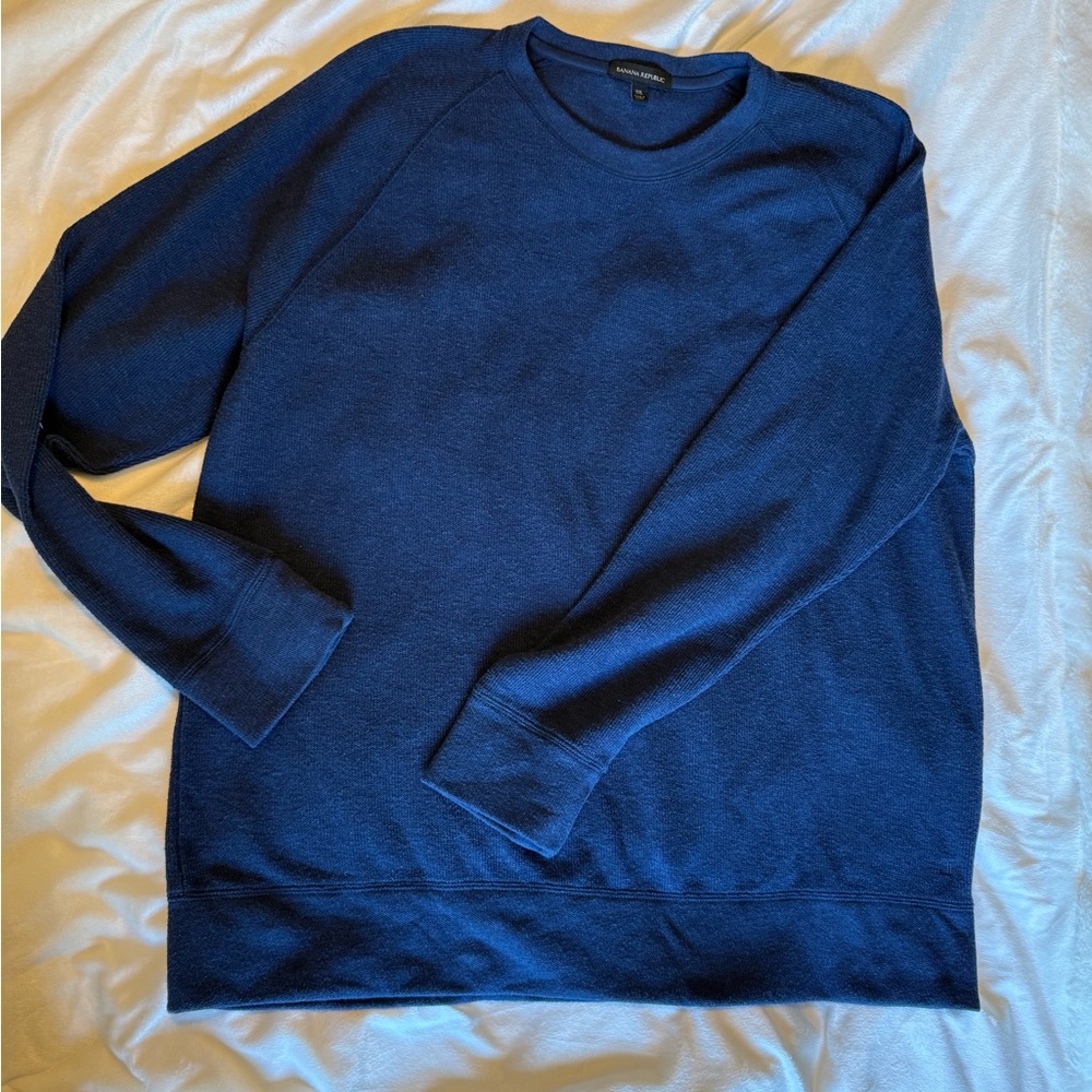 Banana Republic Men’s Super Soft Blue Crew Neck Sweater